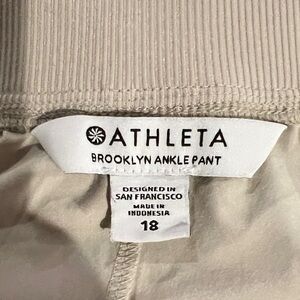Athleta Brooklyn Ankle Pant in light Beige